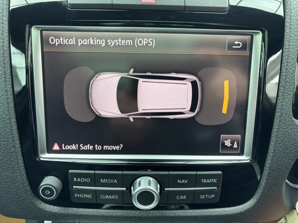 Used Volkswagen Touareg 2014 for sale - 77850203: Photo 27