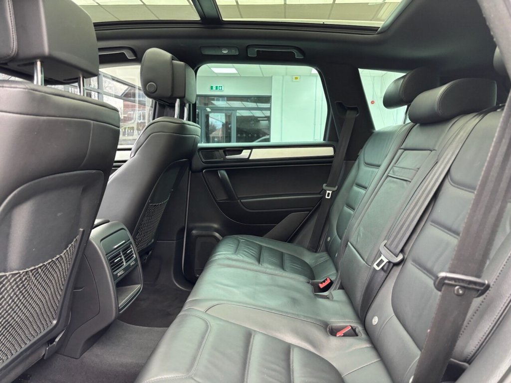 Used Volkswagen Touareg 2014 for sale - 77850203: Photo 32