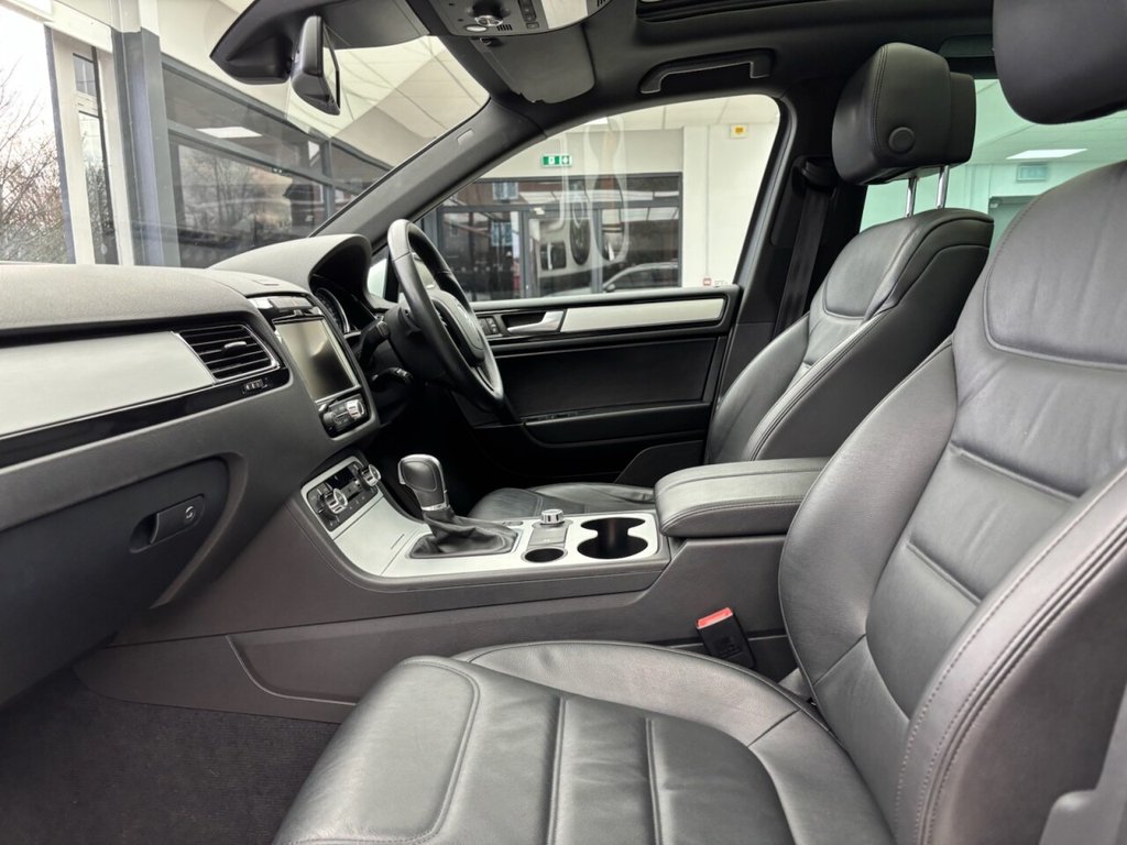 Used Volkswagen Touareg 2014 for sale - 77850203: Photo 36