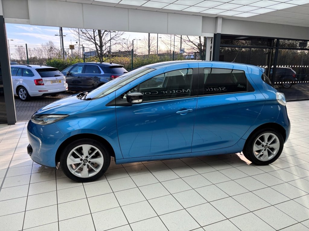Used Renault Zoe 2019 for sale - 76867943: Photo 2