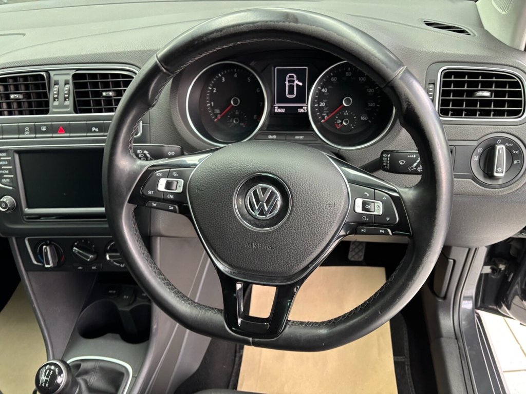 Used Volkswagen Polo 2016 for sale - 76841636: Photo 32