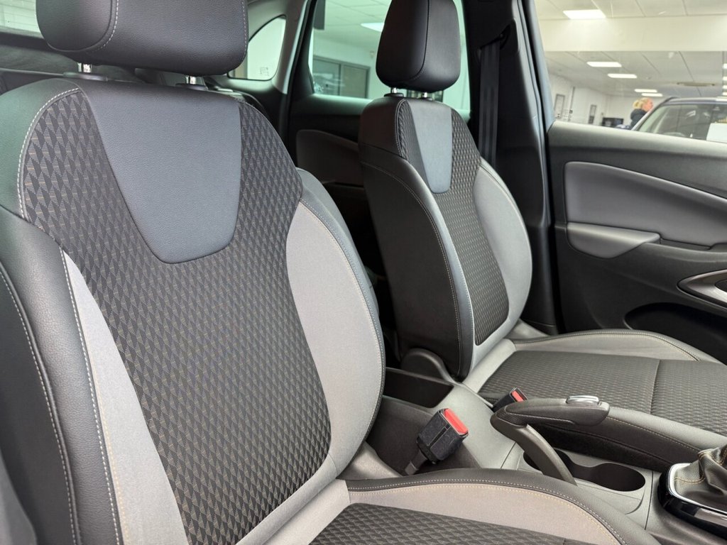 Used Vauxhall Crossland X 2019 for sale - 76730193: Photo 3