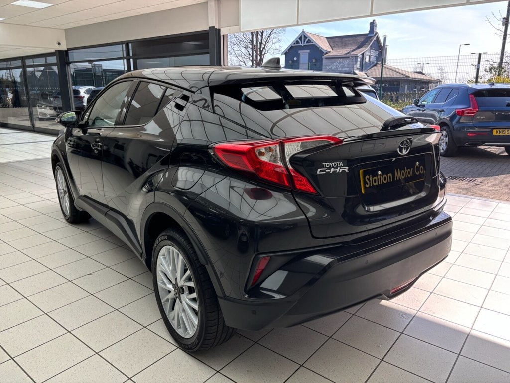 Used Toyota C-HR 2017 for sale - 78167387: Photo 8