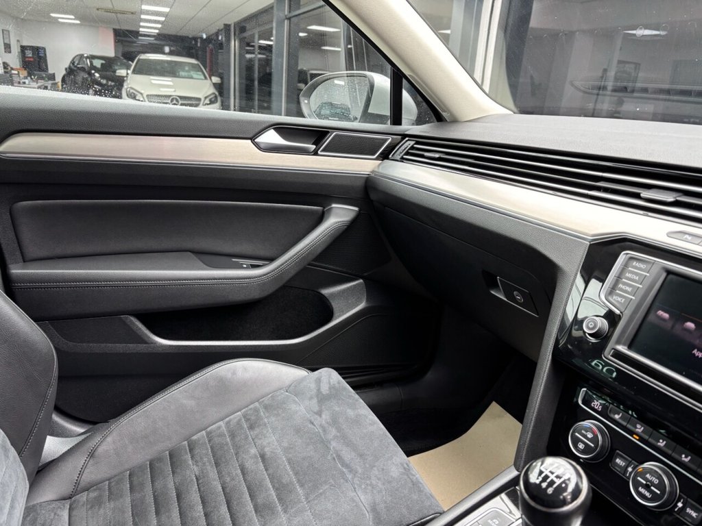 Used Volkswagen Passat 2016 for sale - 76820729: Photo 32