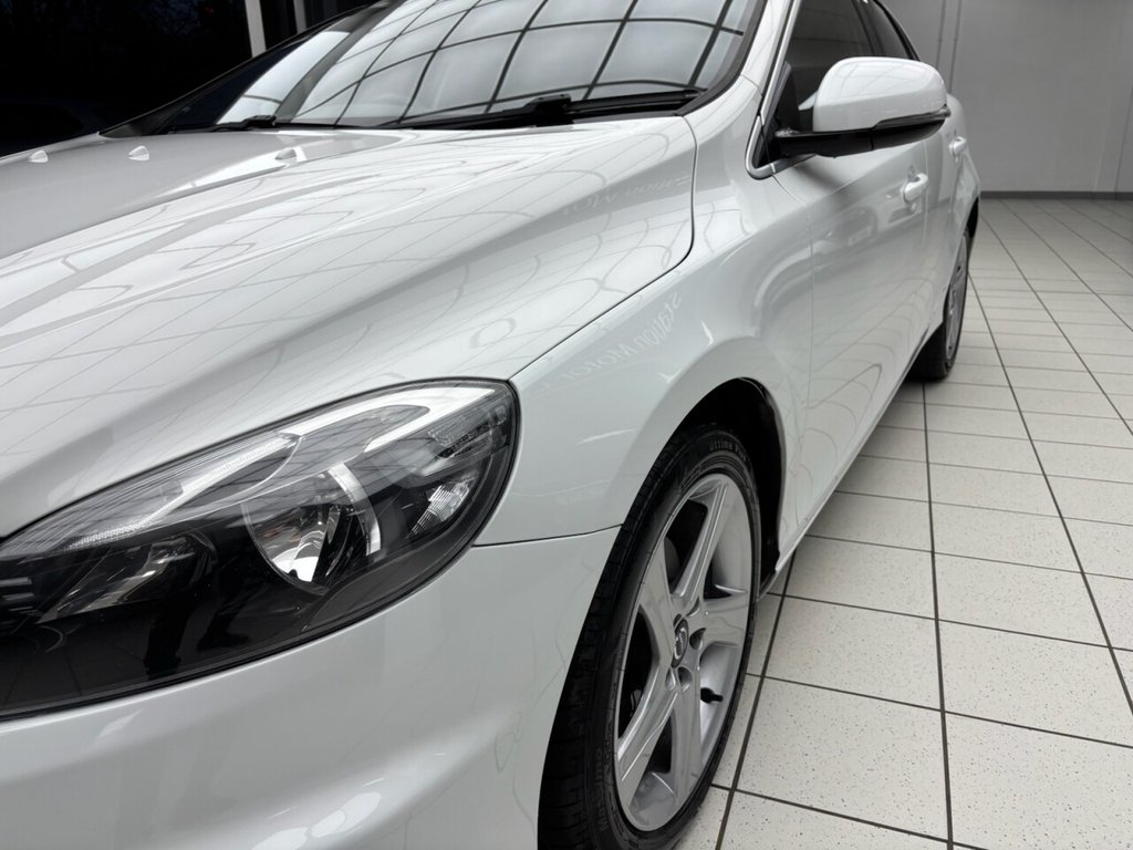 Used Volvo V40 2014 for sale - 77621737: Photo 18