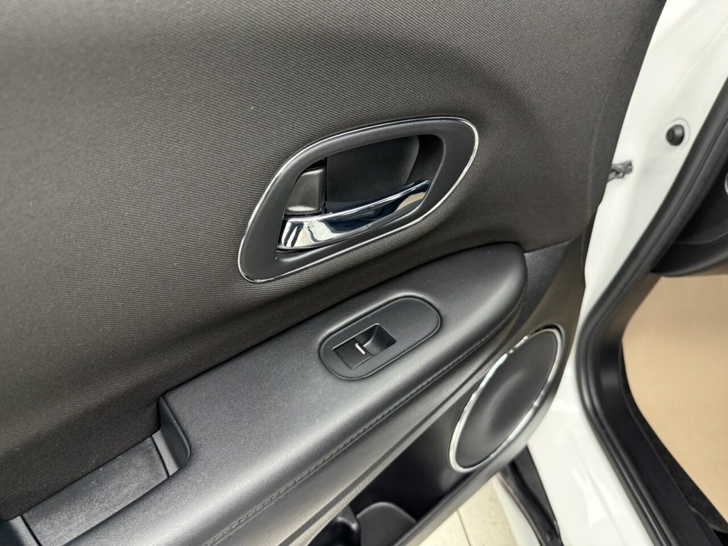 Used Honda HR-V 2017 for sale - 76962531: Photo 46