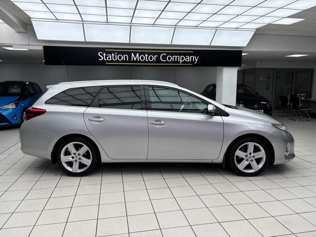 Used Toyota Auris 2014 for sale - 77250670: Photo 14