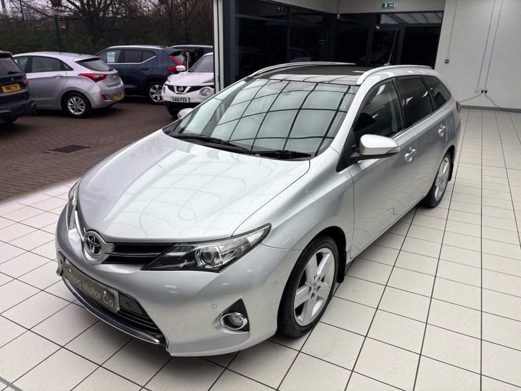 Used Toyota Auris 2014 for sale - 77250670: Photo 25