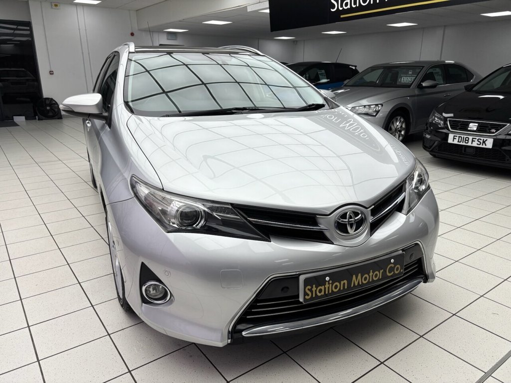 Used Toyota Auris 2014 for sale - 77250670: Photo 4