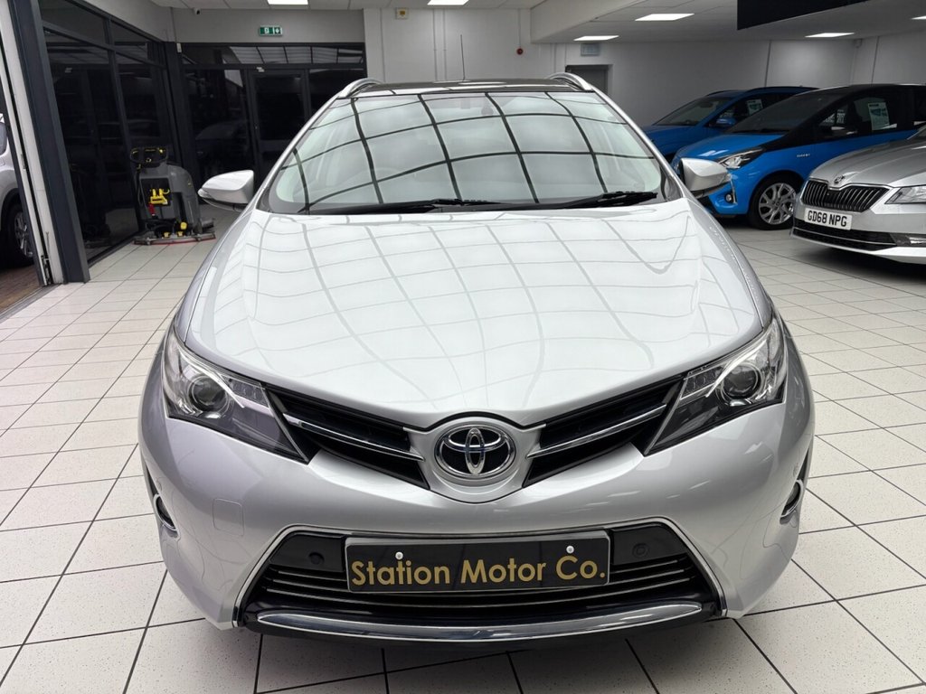 Used Toyota Auris 2014 for sale - 77250670: Photo 5