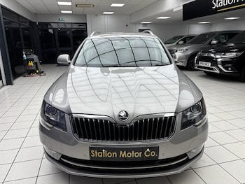Used Skoda Superb 2013 for sale - 77384651: Photo