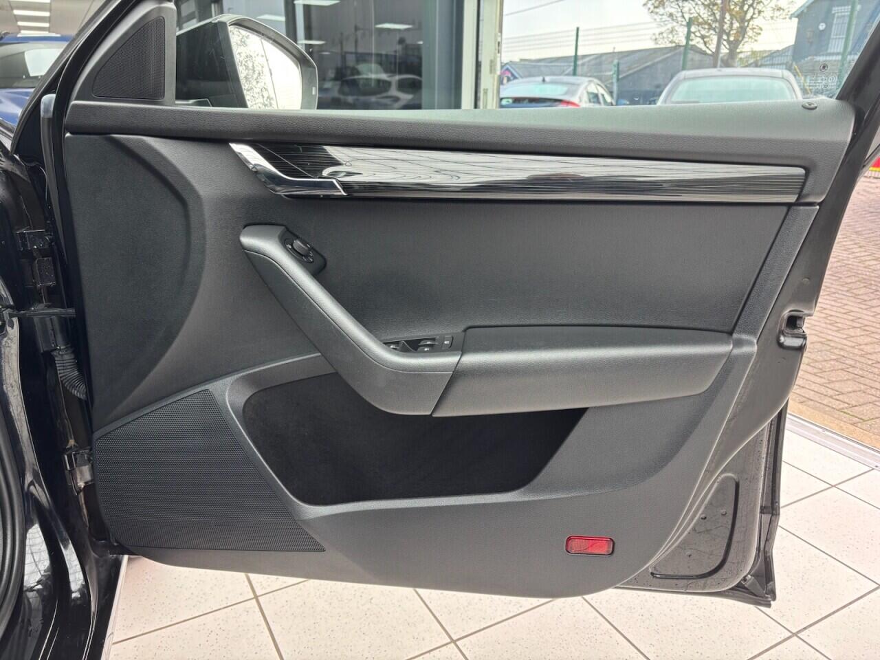 Used Skoda Octavia 2018 for sale - 76612866: Photo 38