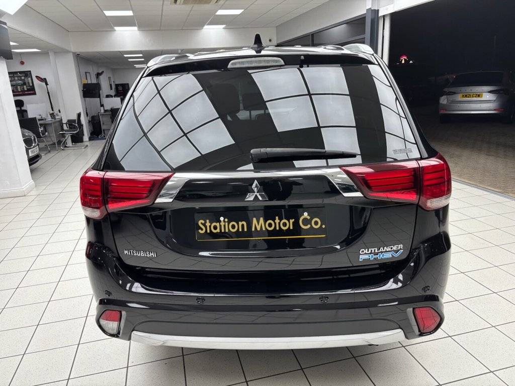 Used Mitsubishi Outlander 2017 for sale - 77408594: Photo 10