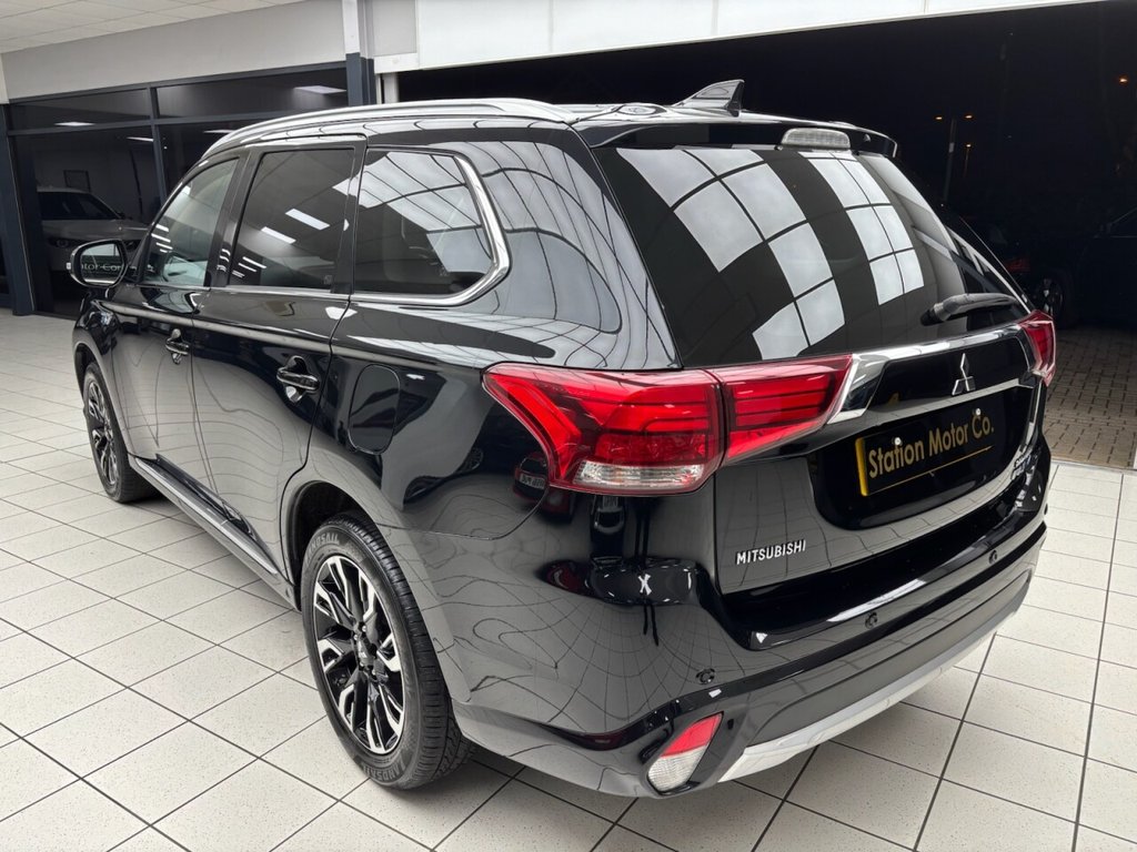 Used Mitsubishi Outlander 2017 for sale - 77408594: Photo 8