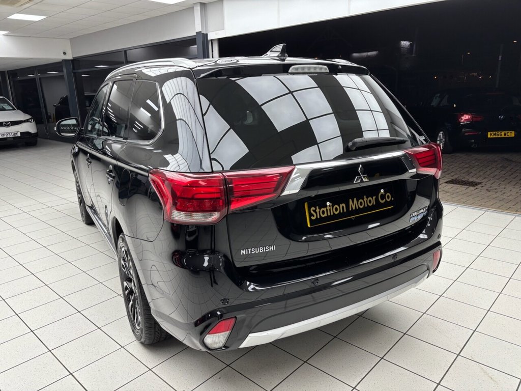 Used Mitsubishi Outlander 2017 for sale - 77408594: Photo 9