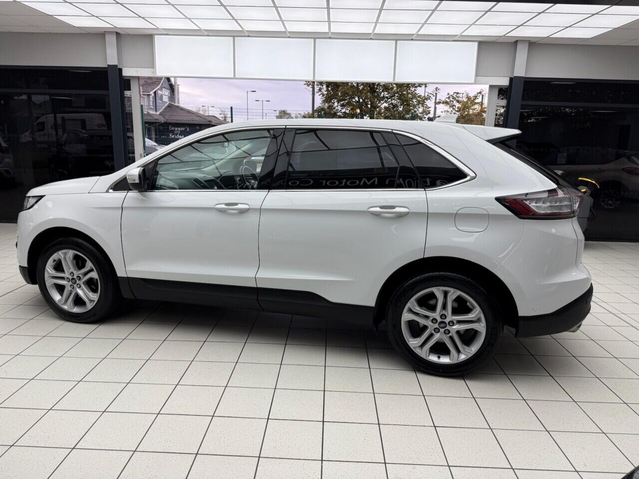 Used Ford Edge 2017 for sale - 76612819: Photo 2