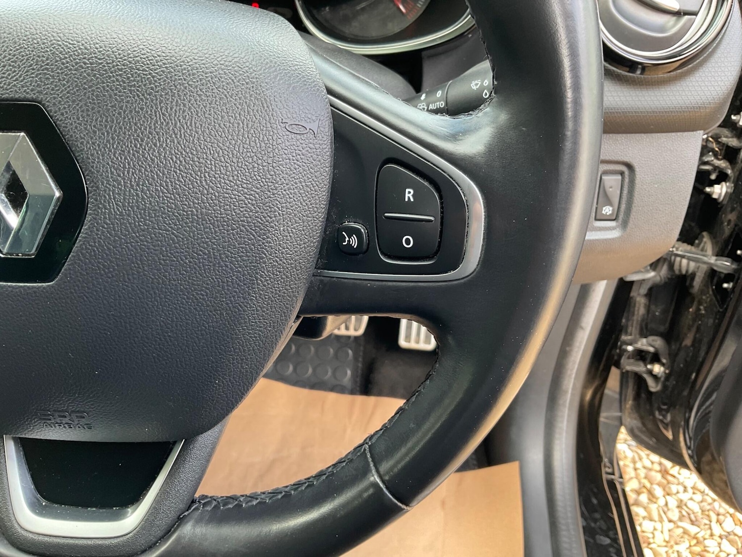 Used Renault Clio 2018 for sale - 76994150: Photo 15