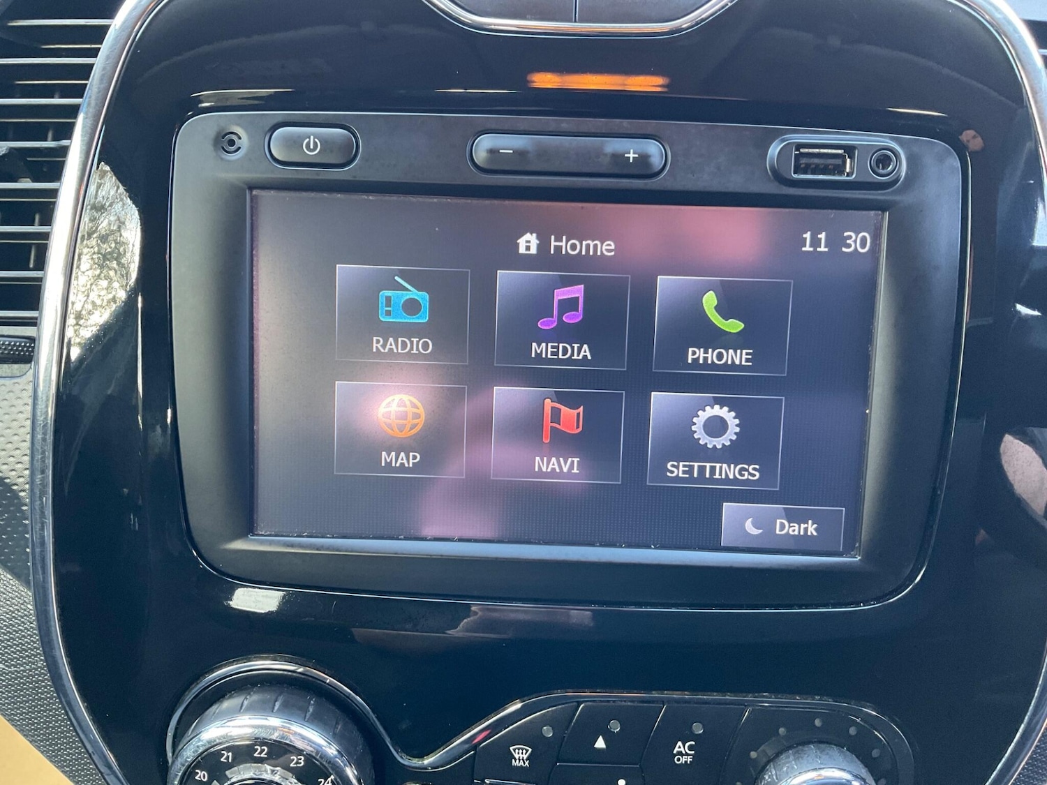 Used Renault Captur 2014 for sale - 76521937: Photo 17