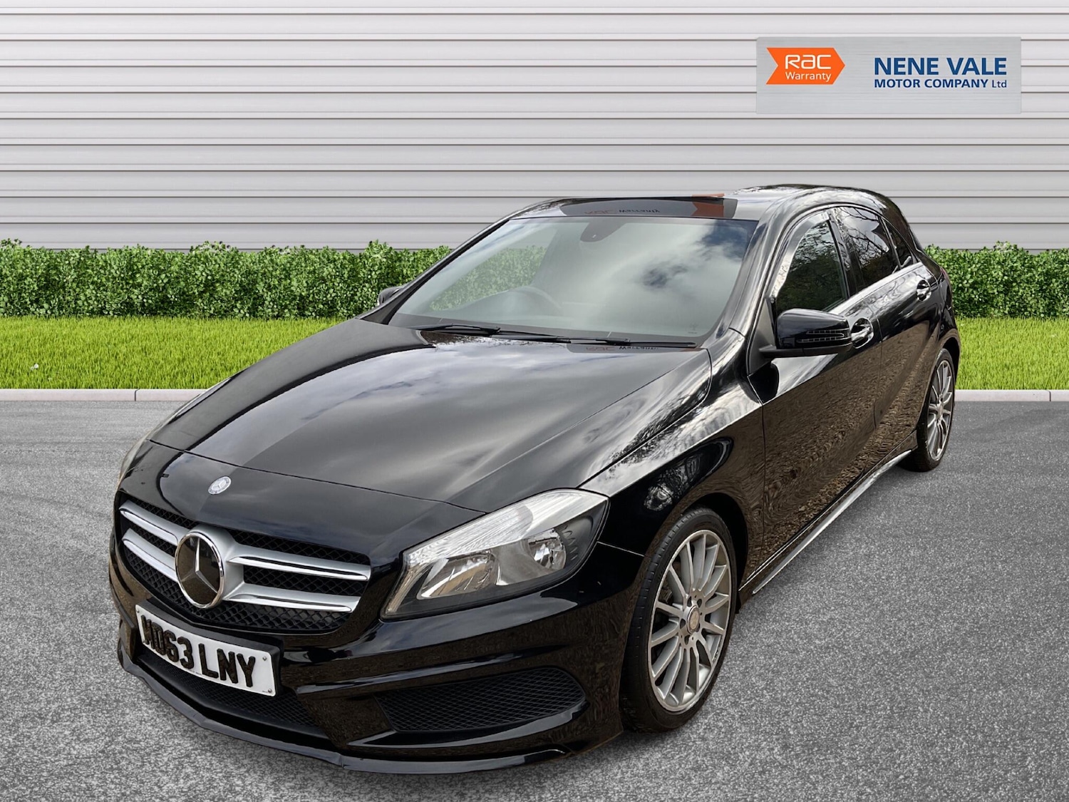 Used Mercedes-Benz A-Class 2014 for sale - 76886269: Photo 4