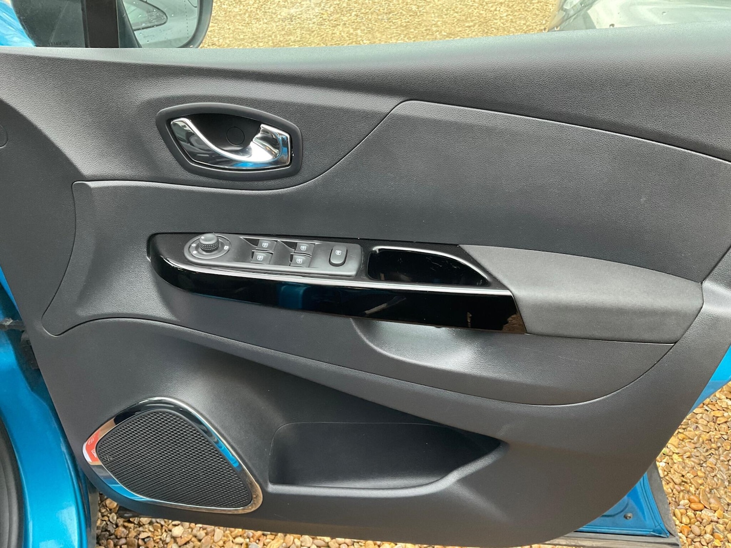 Used Renault Captur 2016 for sale - 77455880: Photo 9