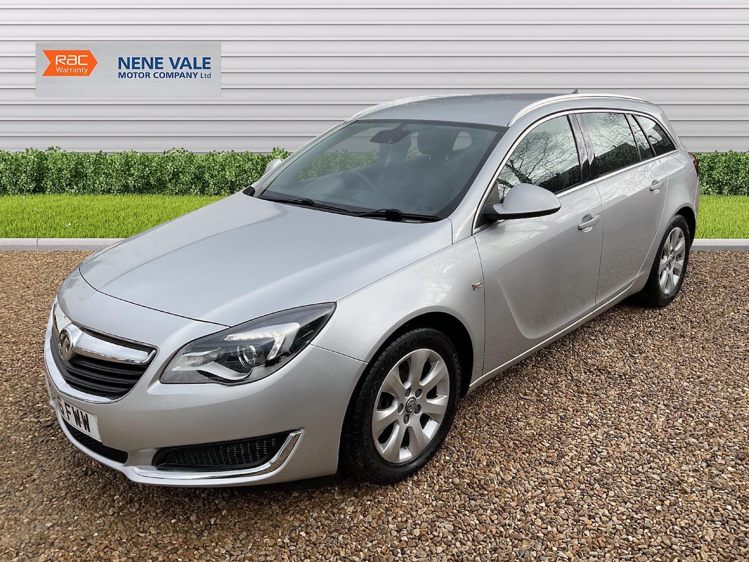Used Vauxhall Insignia 2016 for sale - 77524090: Photo 2