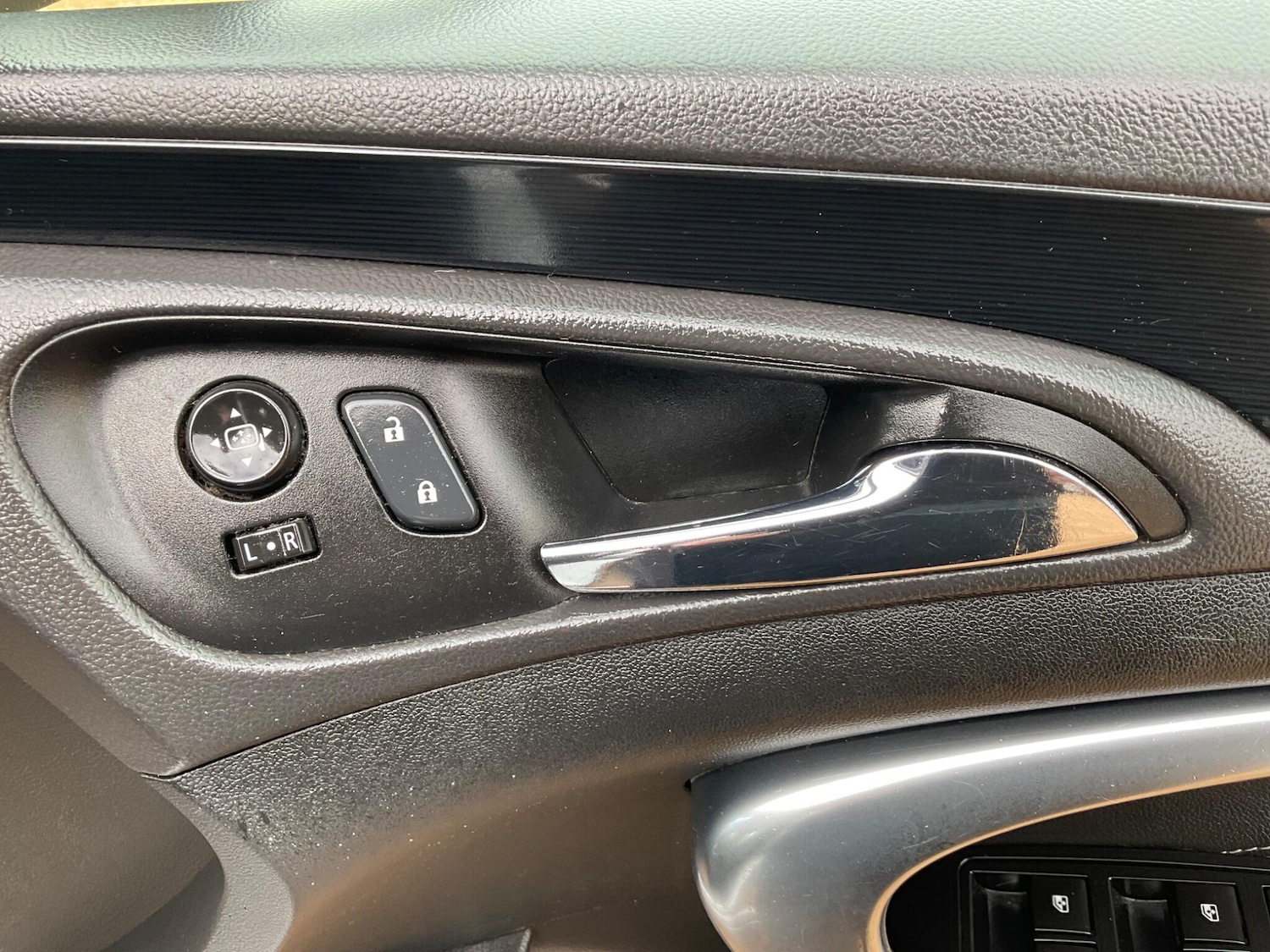 Used Vauxhall Insignia 2016 for sale - 77524090: Photo 8