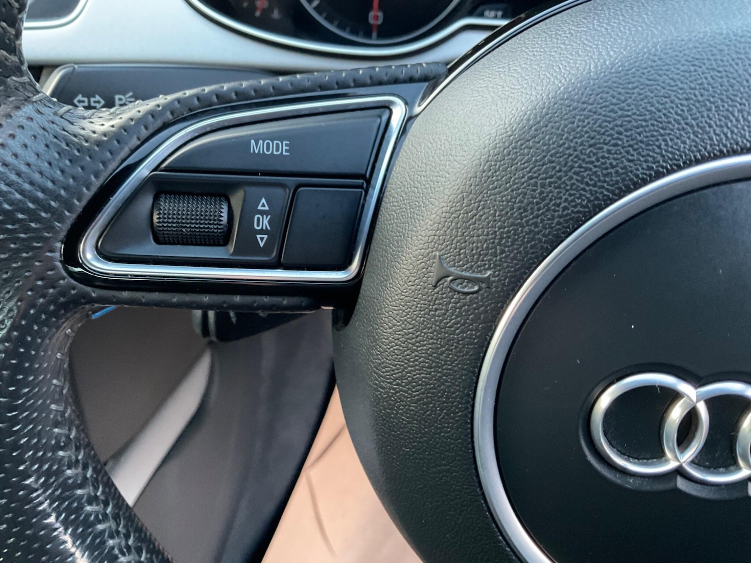 Used Audi A4 2015 for sale - 76886913: Photo 18