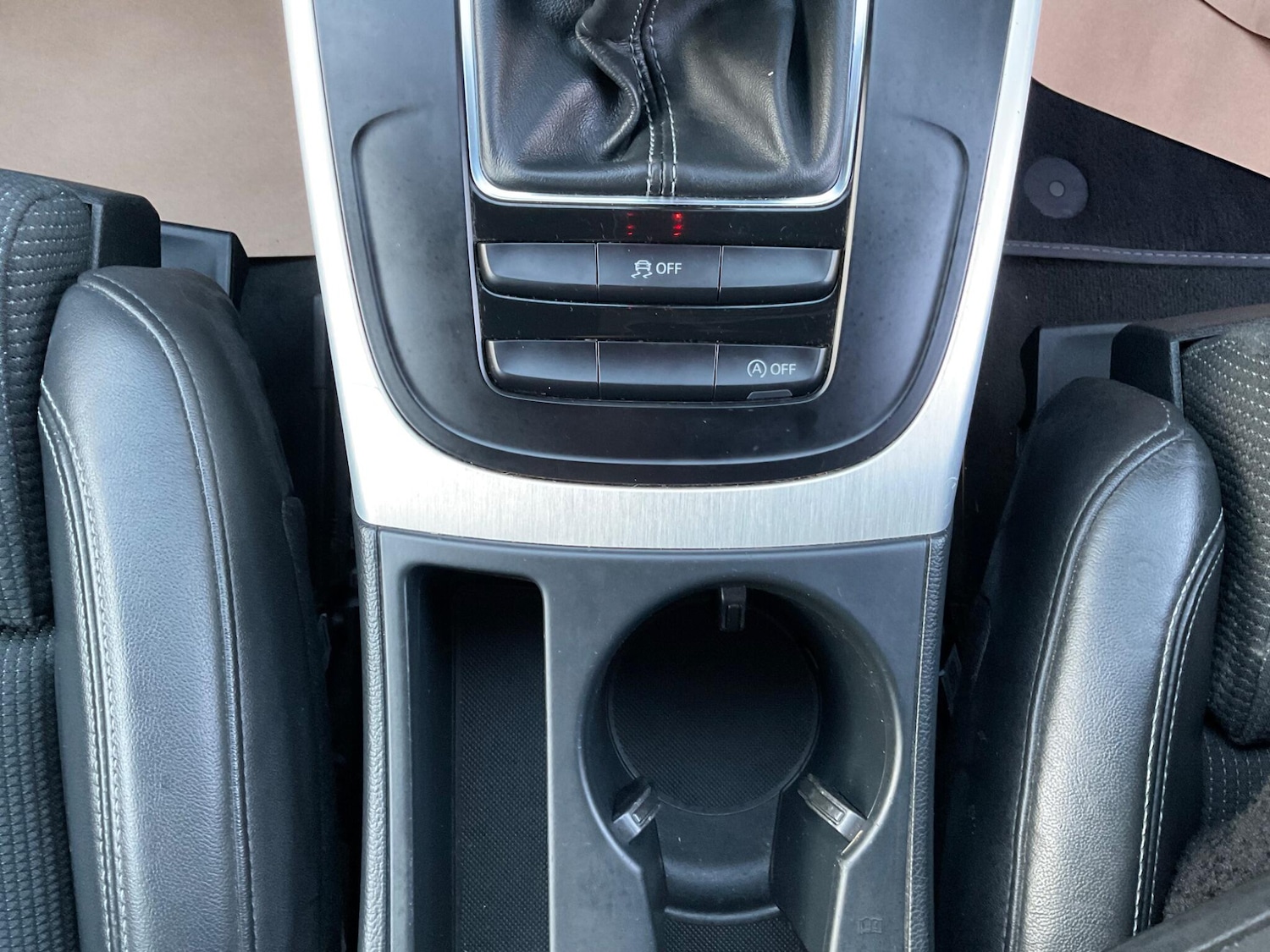 Used Audi A4 2015 for sale - 76886913: Photo 24