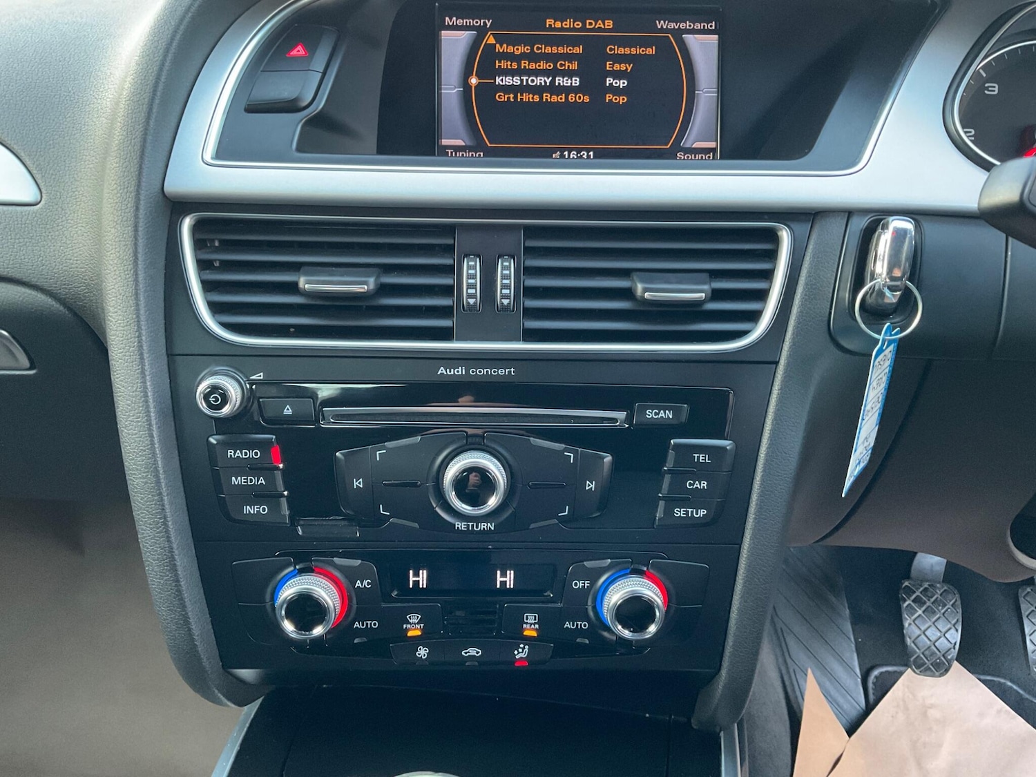 Used Audi A4 2015 for sale - 76886913: Photo 27