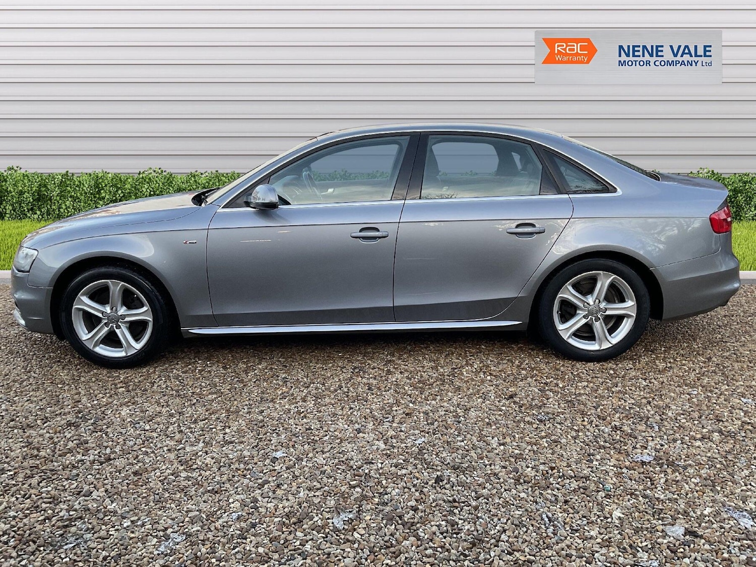 Used Audi A4 2015 for sale - 76886913: Photo 4