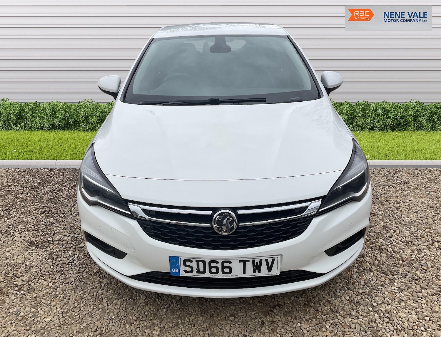 Used Vauxhall Astra 2016 for sale - 78205155: Photo 2