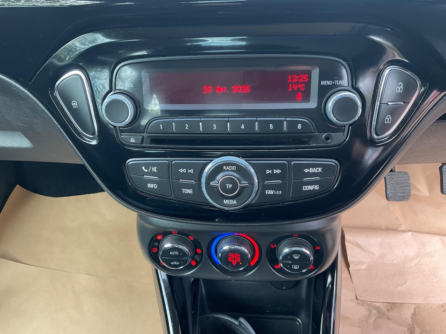 Used Vauxhall ADAM 2017 for sale - 76668122: Photo 14