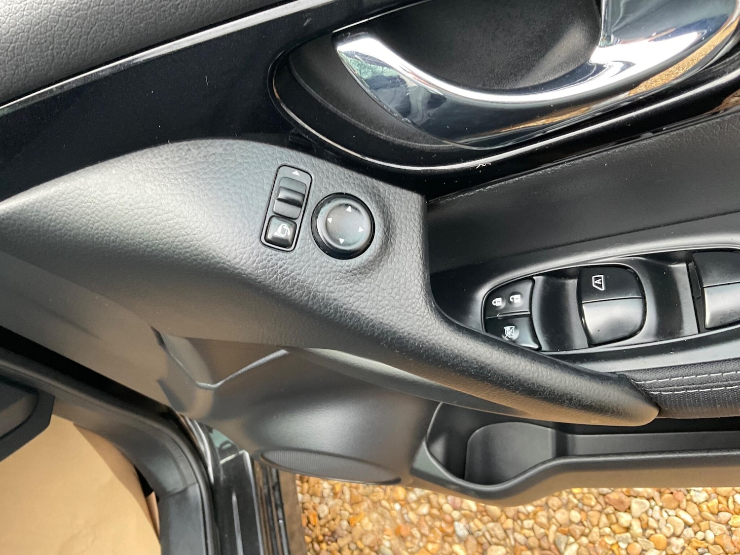 Used Nissan Qashqai 2015 for sale - 76633387: Photo 11