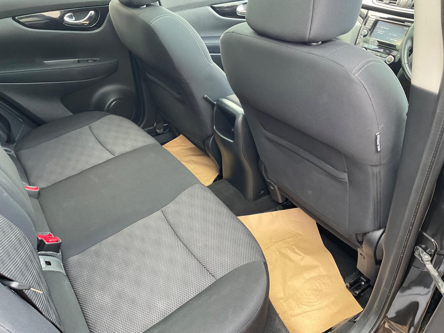 Used Nissan Qashqai 2015 for sale - 76633387: Photo 31