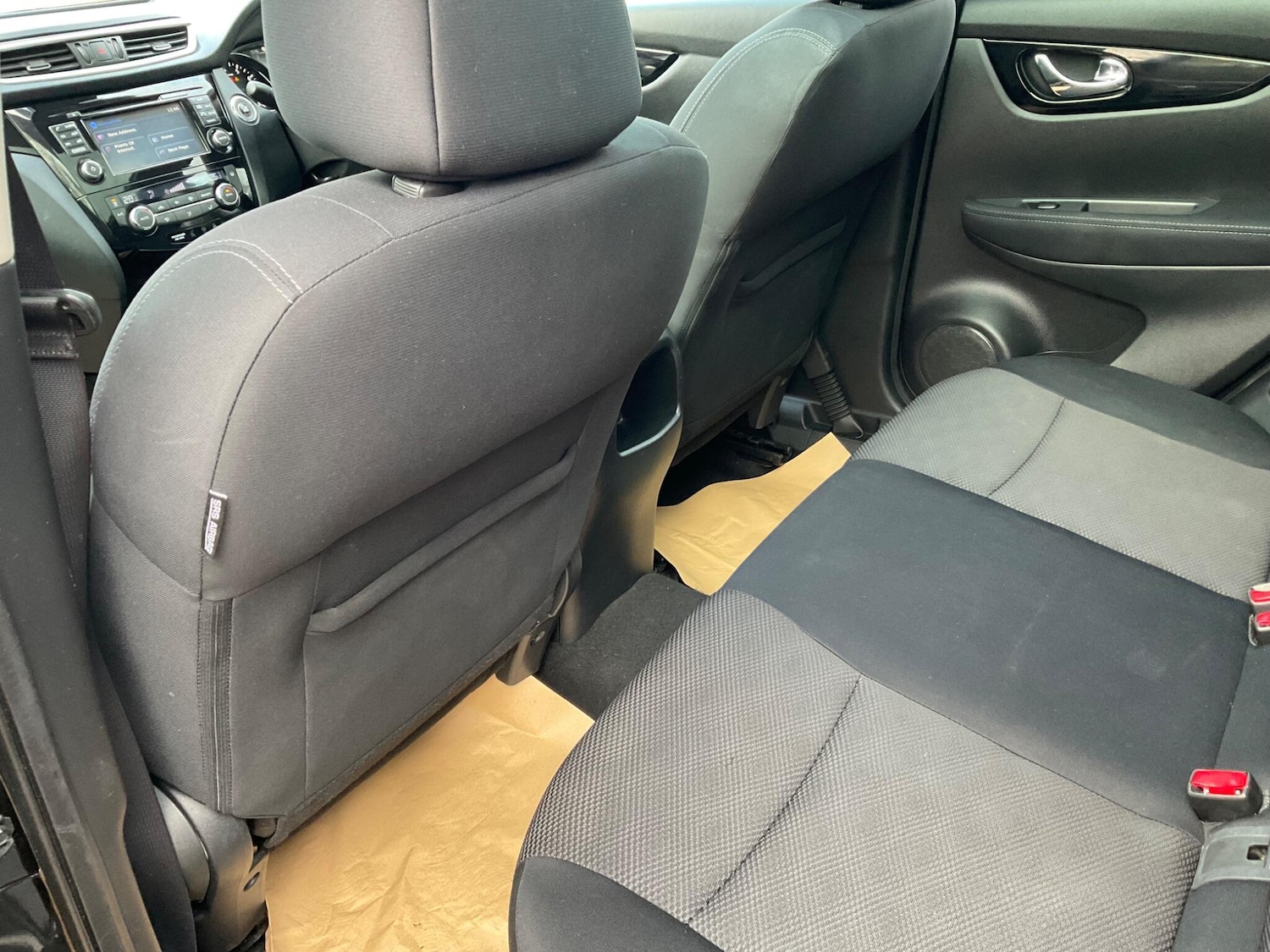 Used Nissan Qashqai 2015 for sale - 76633387: Photo 40