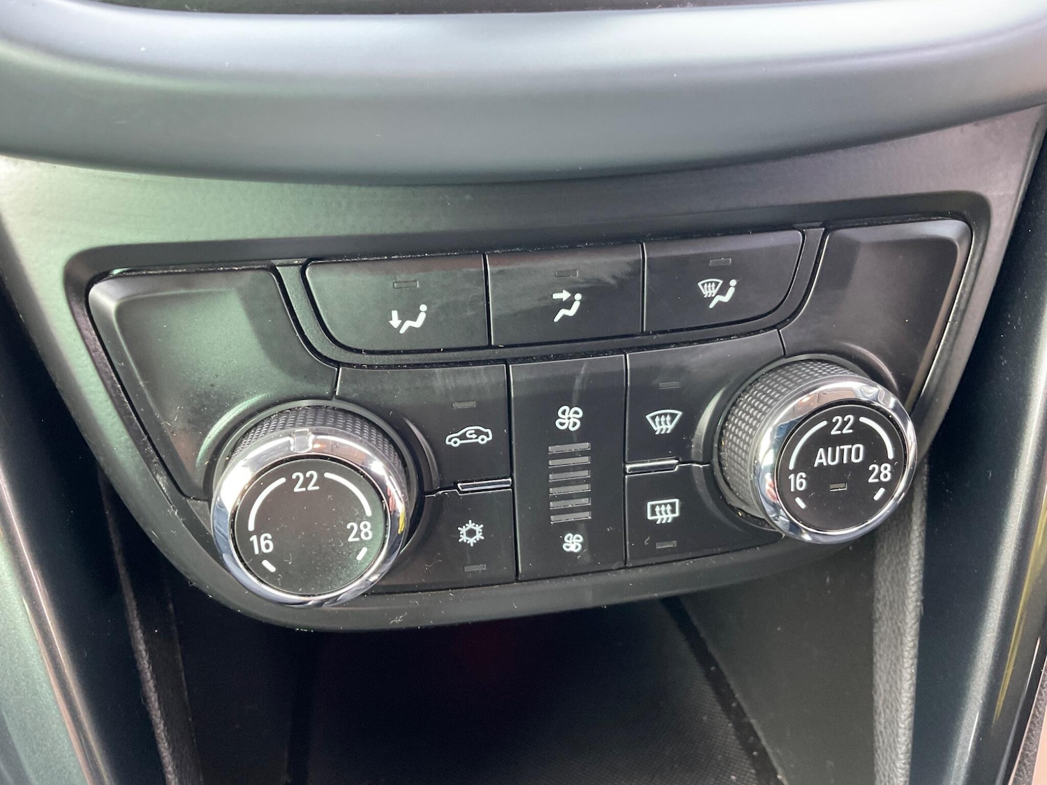 Used Vauxhall Zafira 2014 for sale - 77768431: Photo 10