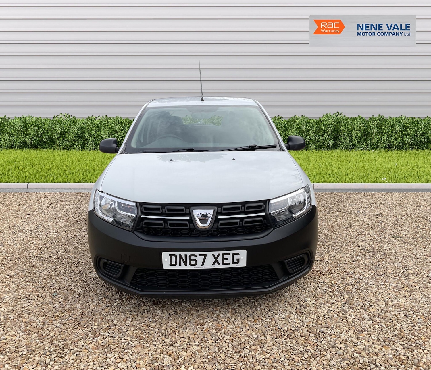 Used Dacia Sandero 2017 for sale - 76562533: Photo 2
