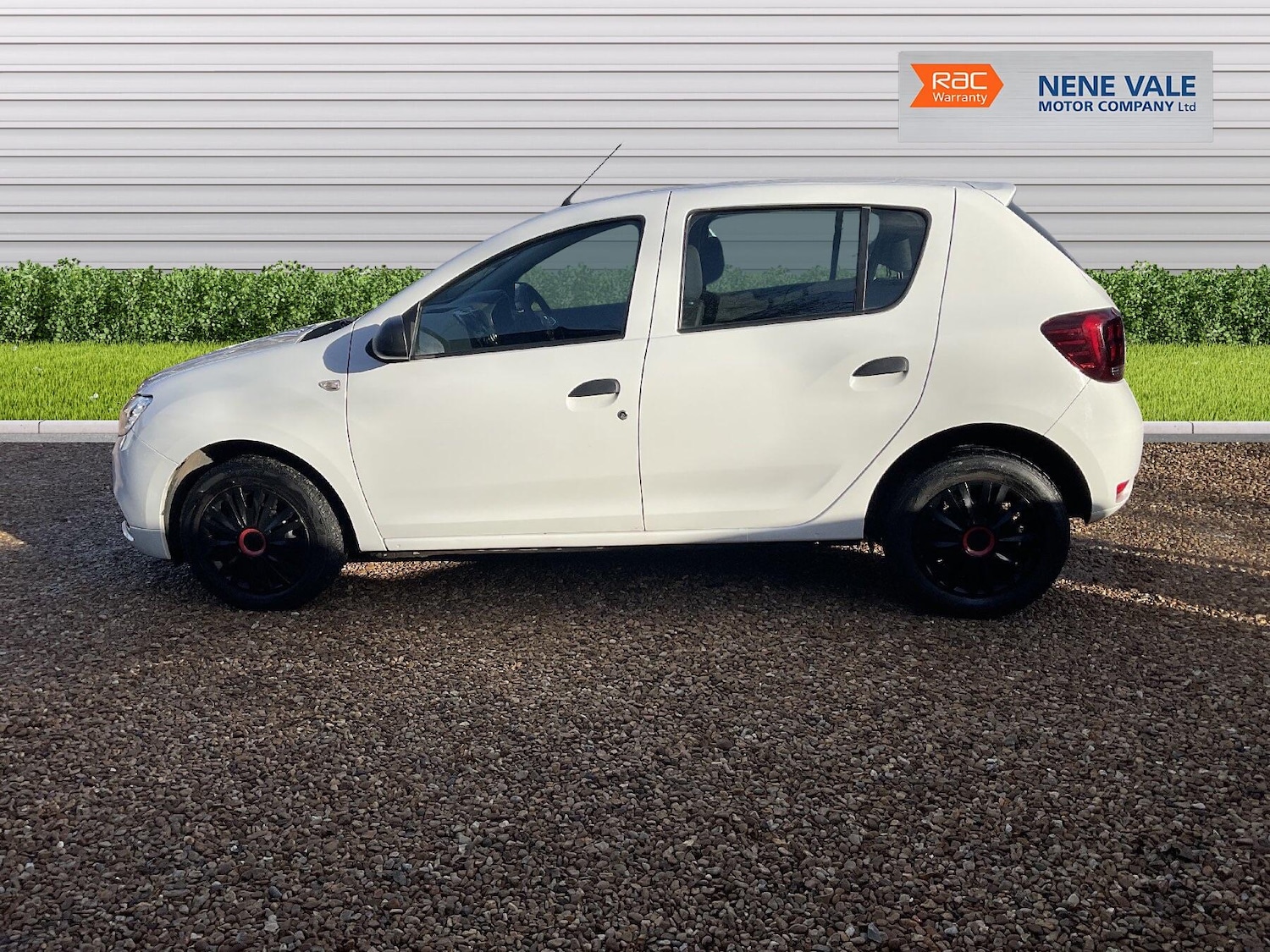 Used Dacia Sandero 2017 for sale - 77119888: Photo 4