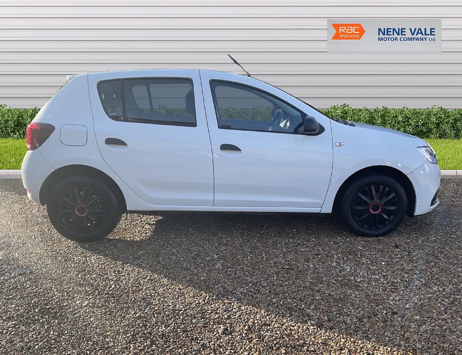 Used Dacia Sandero 2017 for sale - 77119888: Photo 8