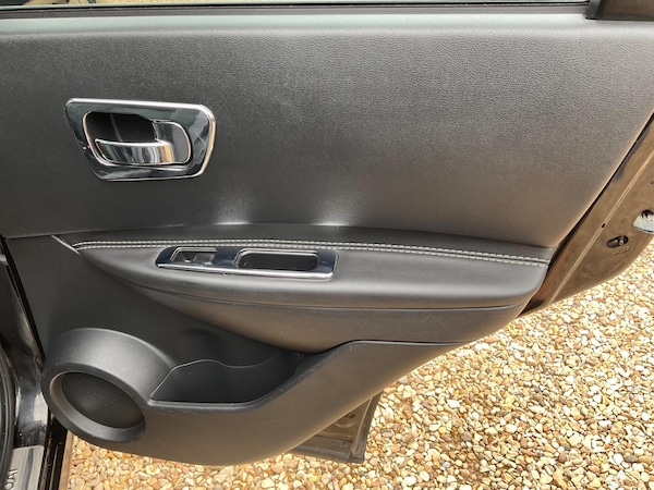 Used Nissan Qashqai 2011 for sale - 76259735: Photo 18