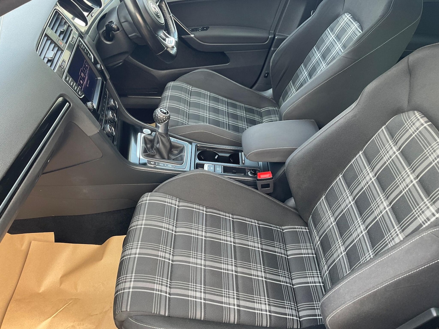 Used Volkswagen Golf 2015 for sale - 77768120: Photo 39