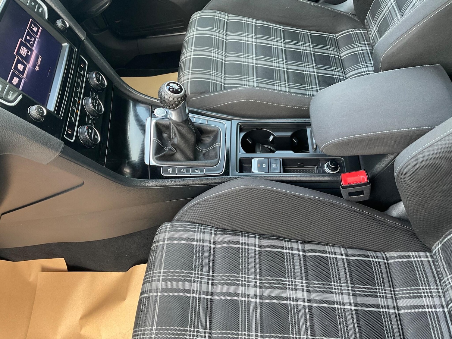 Used Volkswagen Golf 2015 for sale - 77768120: Photo 42