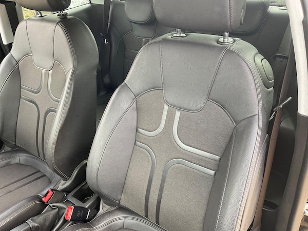 Used Vauxhall ADAM 2017 for sale - 75916098: Photo 10