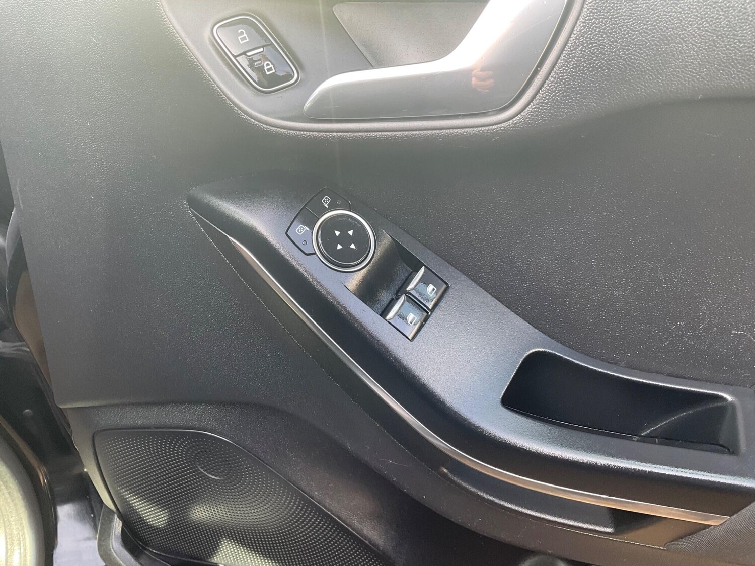 Used Ford Fiesta 2018 for sale - 77893644: Photo 9