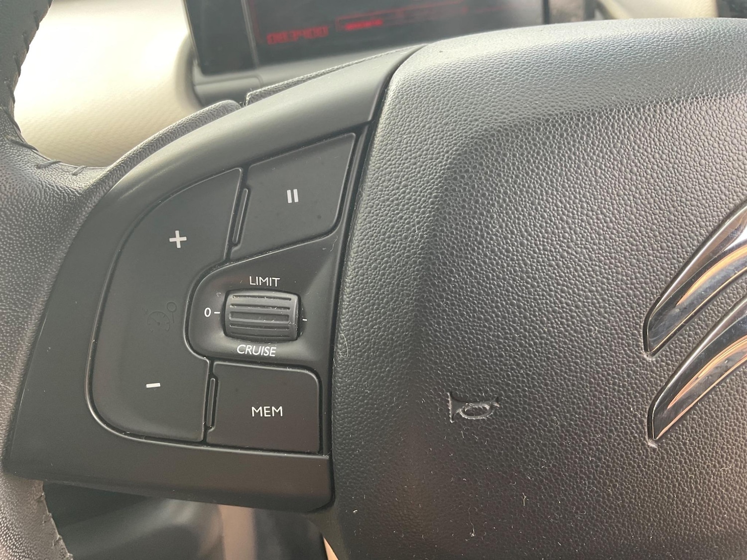 Used Citroen C4 Cactus 2015 for sale - 76887481: Photo 22