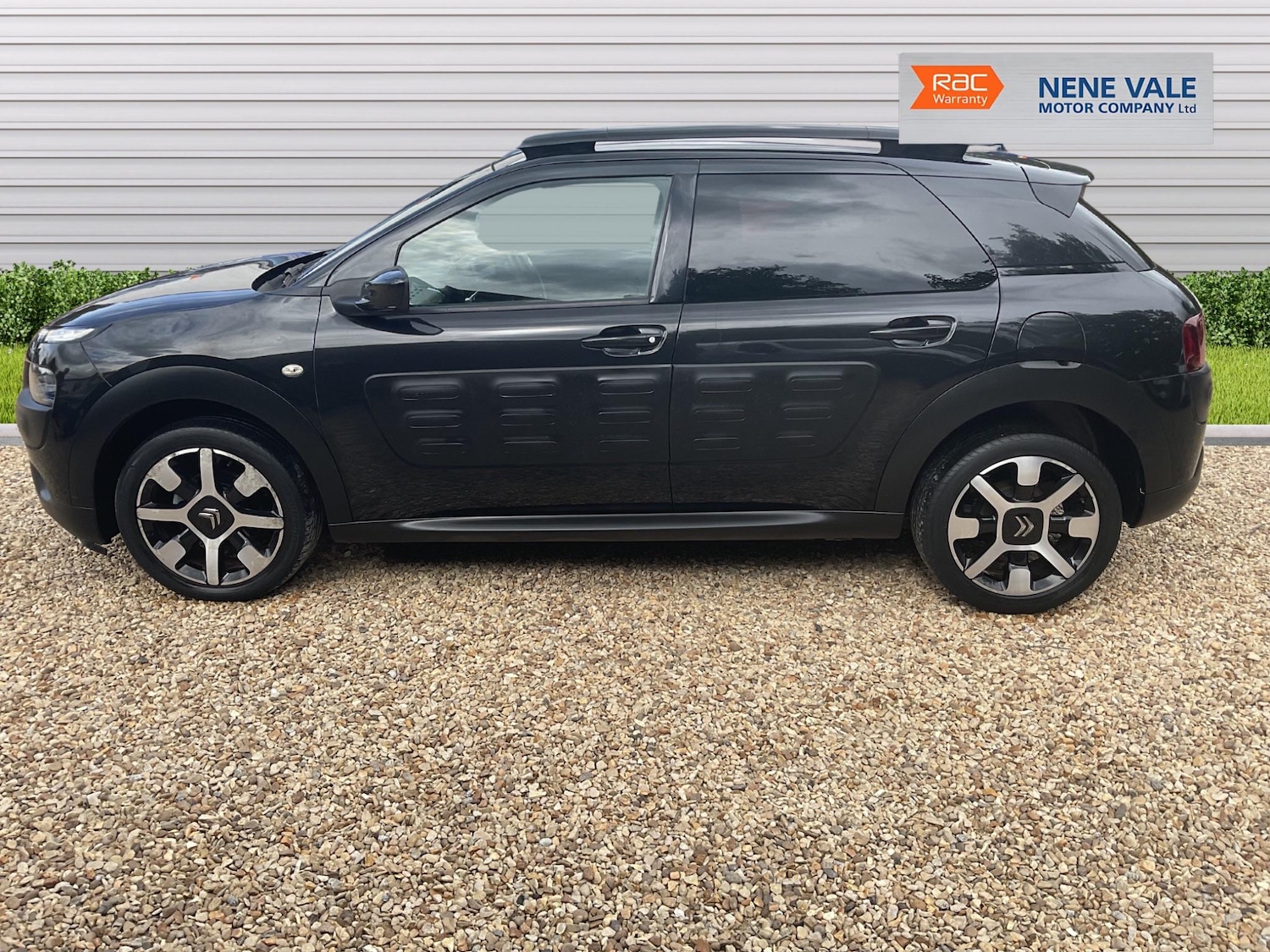 Used Citroen C4 Cactus 2015 for sale - 76887481: Photo 4