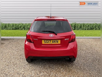 Used Toyota Yaris 2017 for sale - 78573354: Photo