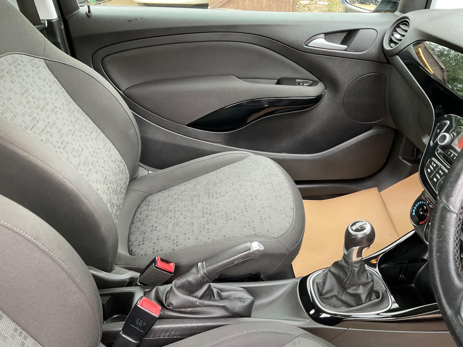 Used Vauxhall ADAM 2015 for sale - 76259958: Photo 16