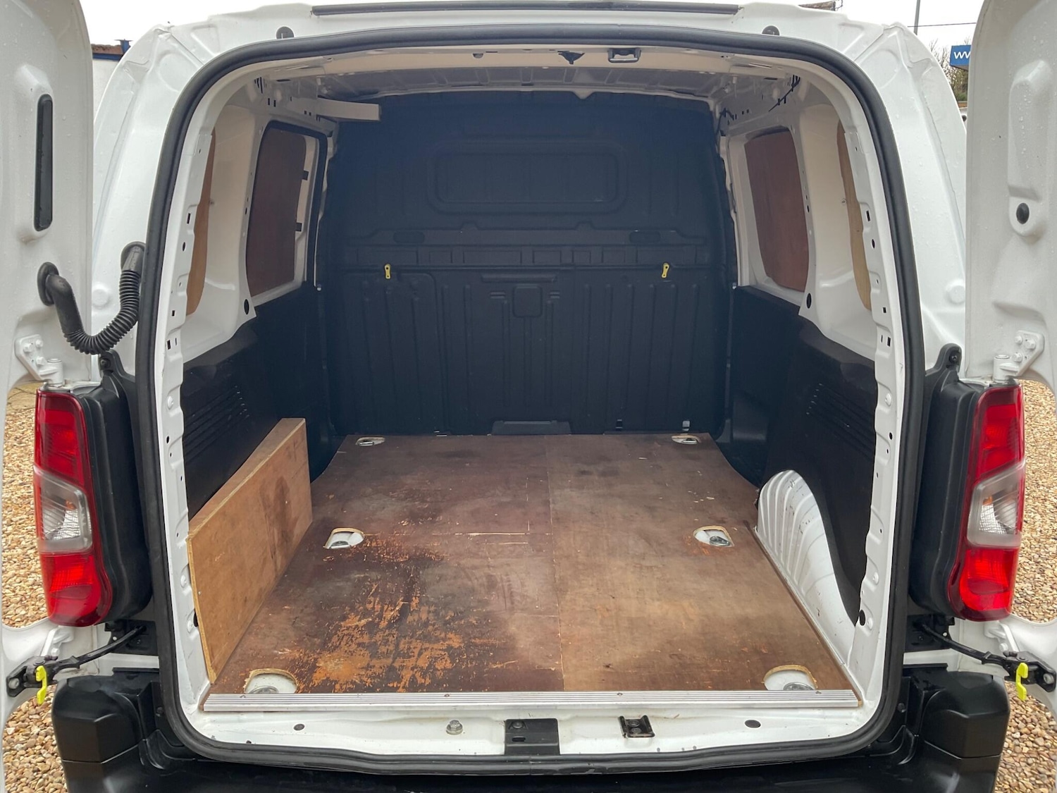 Used Peugeot Partner 2019 for sale - 77696444: Photo 16