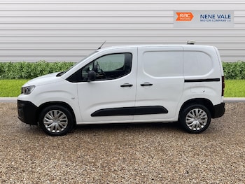 Used Peugeot Partner 2019 for sale - 77696444: Photo